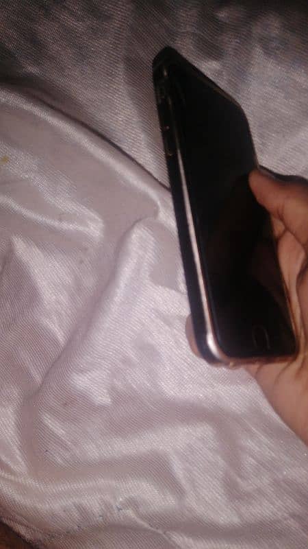 iphone 6 lush condition 64 gb all okay no any 1 fould camera finger ys 0