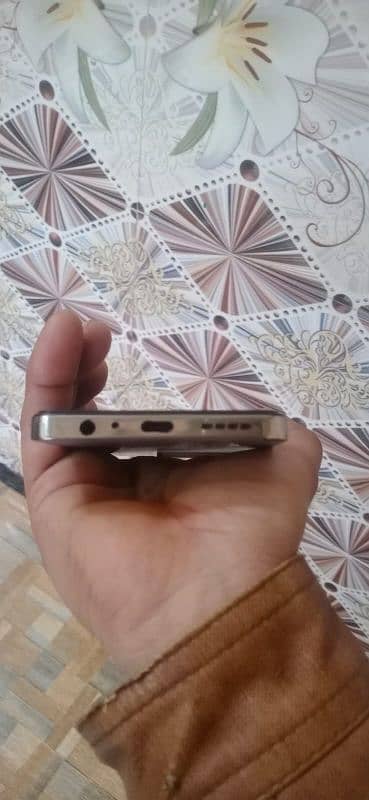 infinix note 30 pro 10/9 8+8256 full box Minar brake back 3