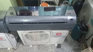 AIR CONDITIONER