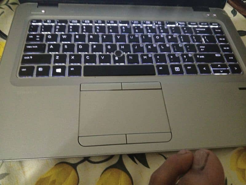 hp elitebook 840 g4 0