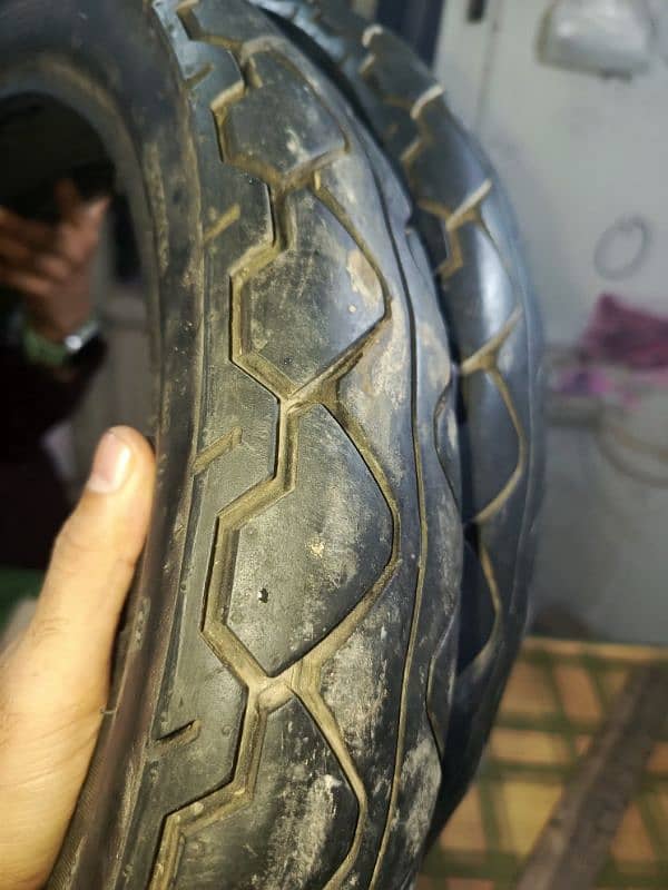 service tyre 90.90. 18  play 6 Suzuki pridor ybr ybz sub pe lag jayge 0