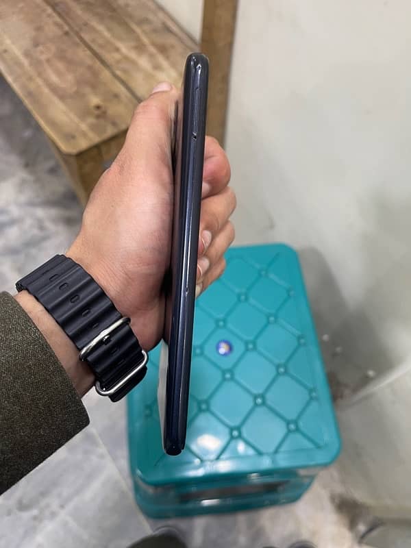 realme c21 4/64 one hand used with box best battery timming 4