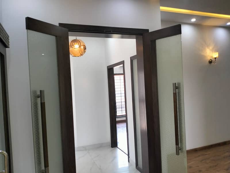 10 Marla House For Sale In Paragon City Lahore 5