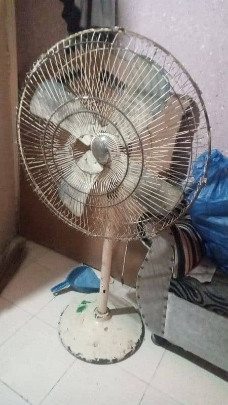 fan chalta wa ha achi hawa dy ta hai 0