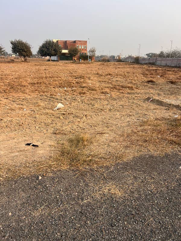 Kanal Pair Plot No. 1995+96 Block U For Sale Prime Location In DHA Phase 7 Lahore. 0