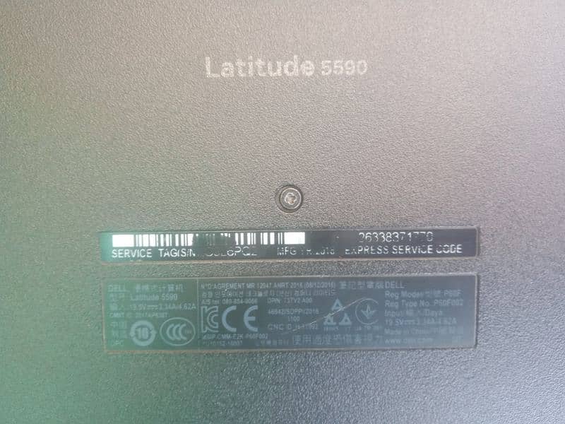 HP. Latitude 5590 0