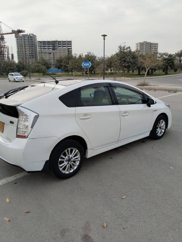 Toyota Prius 2011 5