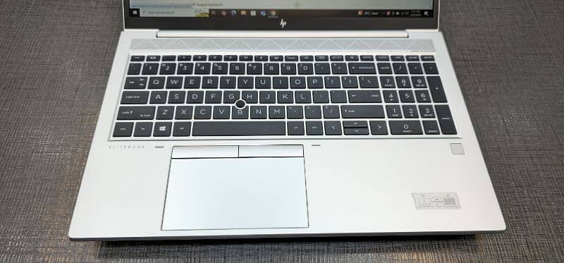 Hp Elitebook 855G7 Ryzen 7 Pro 4750U 11th Gen 8 cores 17