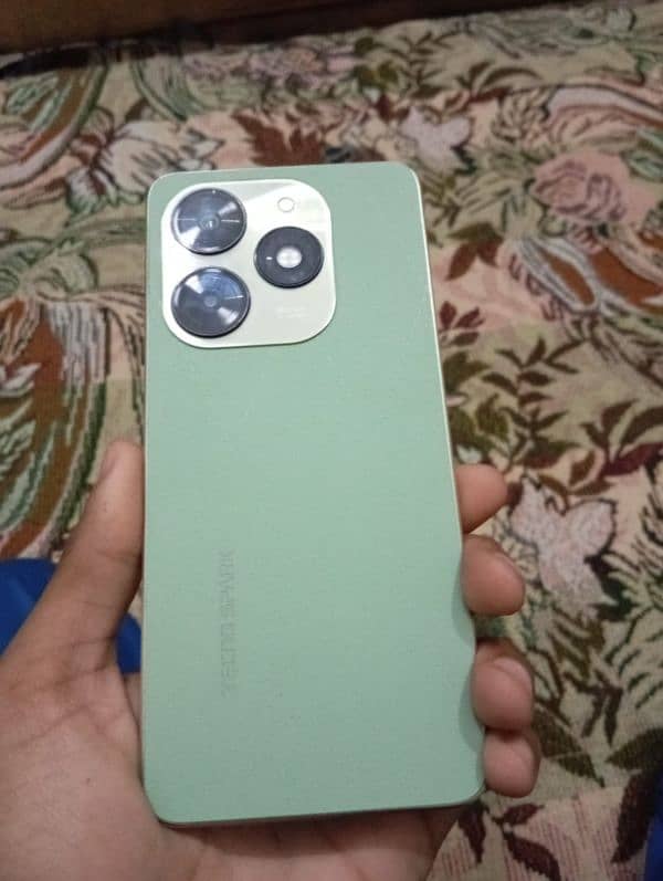 itel S23 or Tecno spark 20C for sale 10 by 10 condition  22.22 offer 3