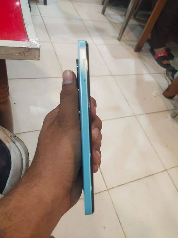 itel S23 or Tecno spark 20C for sale 10 by 10 condition  22.22 offer 9