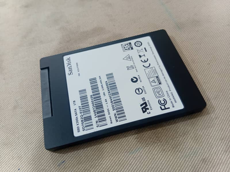 SSD 1 TB SanDisk Health 100% 0