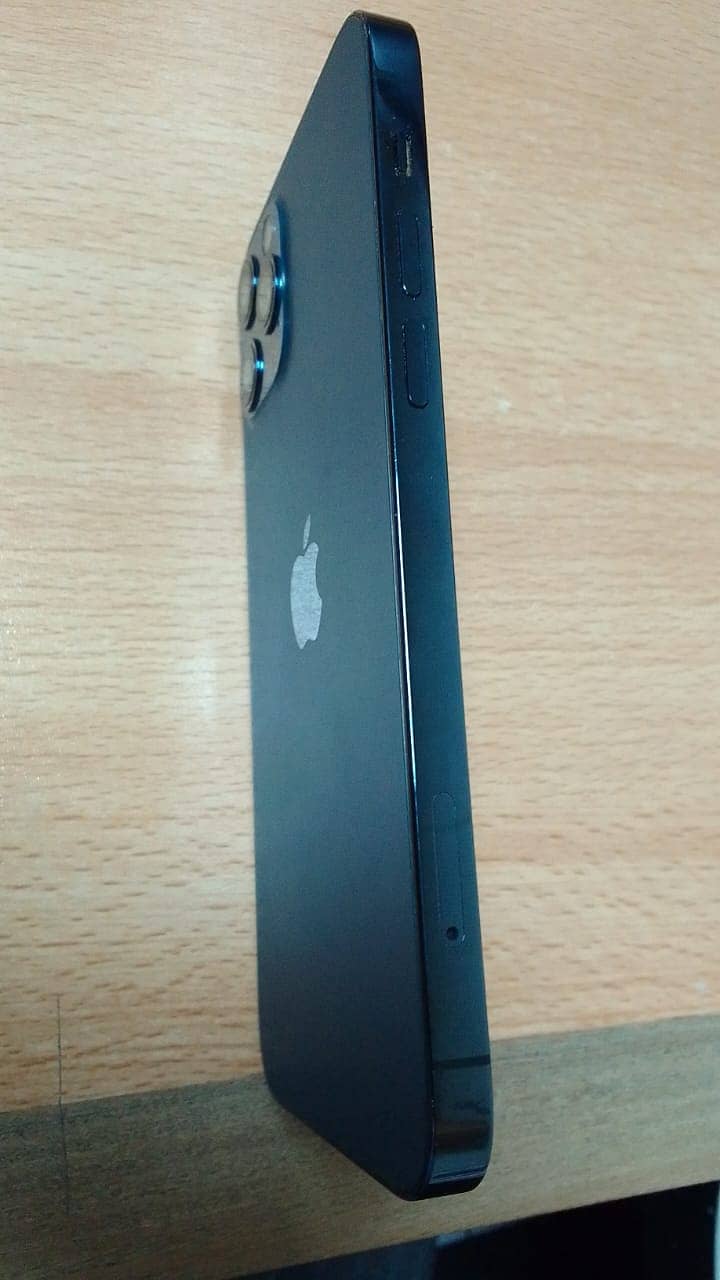 Apple iPhone 12 Pro 2