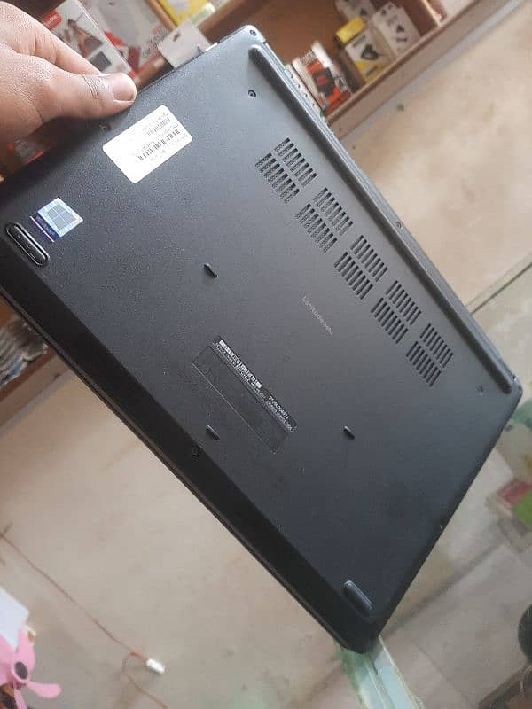 Dell i5 7 generation  laptop in black colour 1