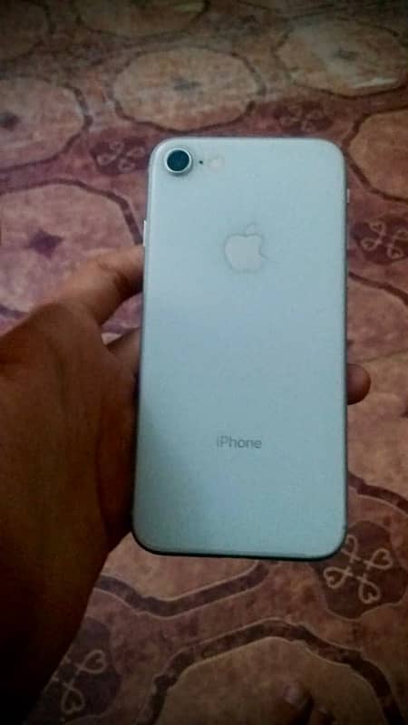 I am selling iPhone 8 2