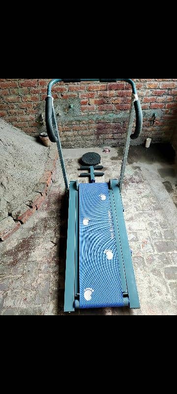 TREADMILL MANUAL 23 ROLLERS for only RS 10000 0