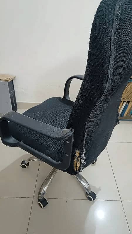 Revolving Office Chair 3