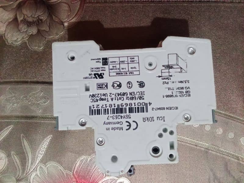 Solar DC Breaker and Changeover Breaker Switch 2