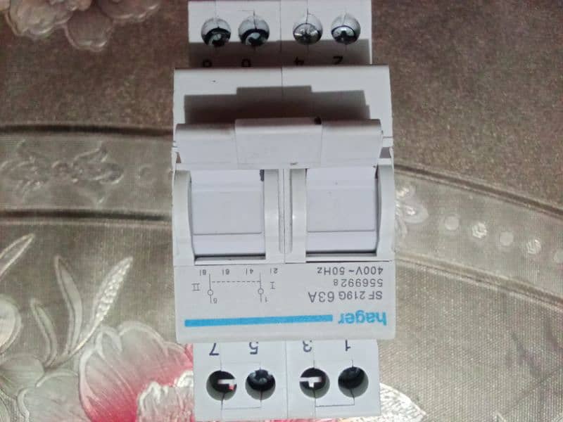 Solar DC Breaker and Changeover Breaker Switch 4