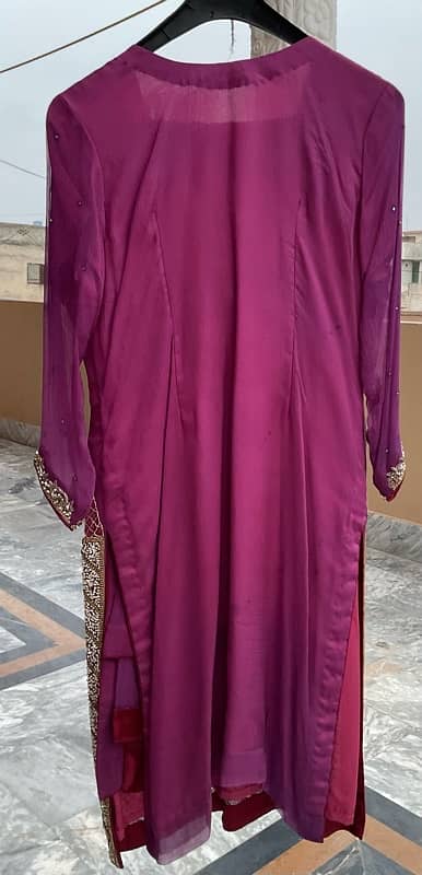 Shirt and trousers with dupata for sale . Size : Small and medium 1