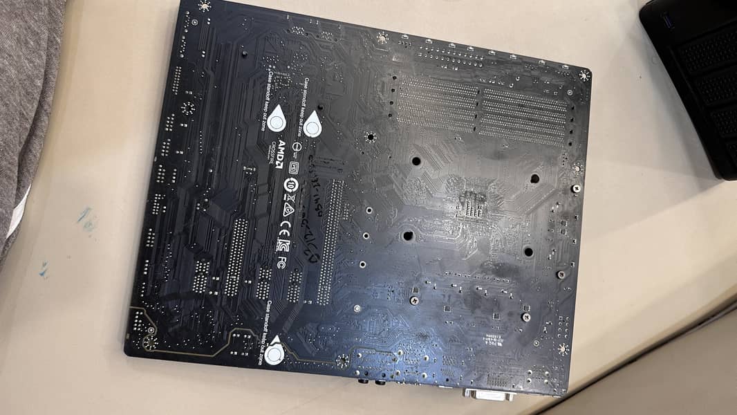 DEAD MOTHERBOARD MSI B450 Tomahawk MAX 9