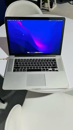 Macbook pro 2015 15 inch in mint condition