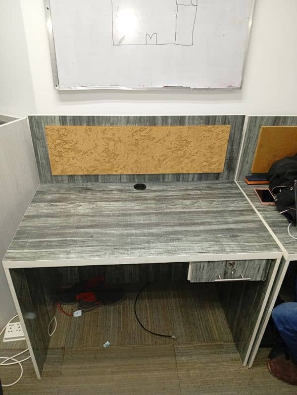 office table for sale 3