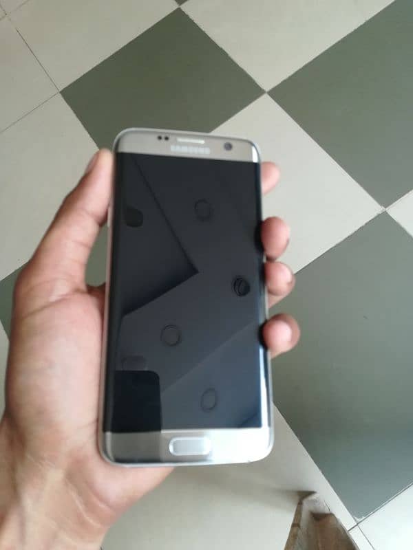 Samsung Galaxy S7 edge 0