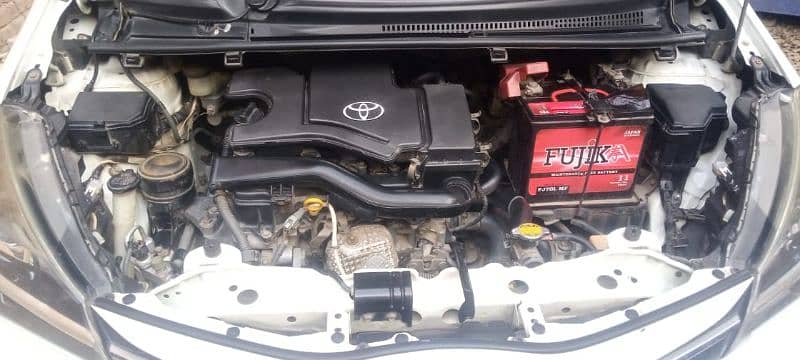 Toyota Vitz 2014/17 11