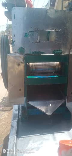 Suger Cane, Gnay k Juice wali Machine