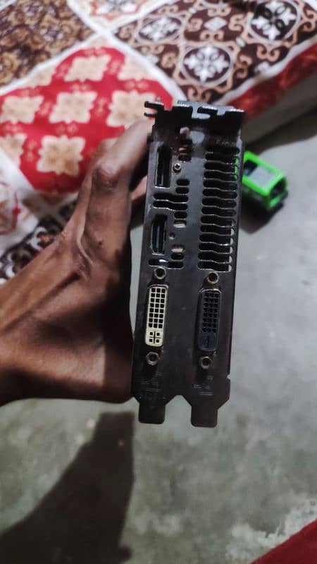 Sellling 2GB GDDR5 1