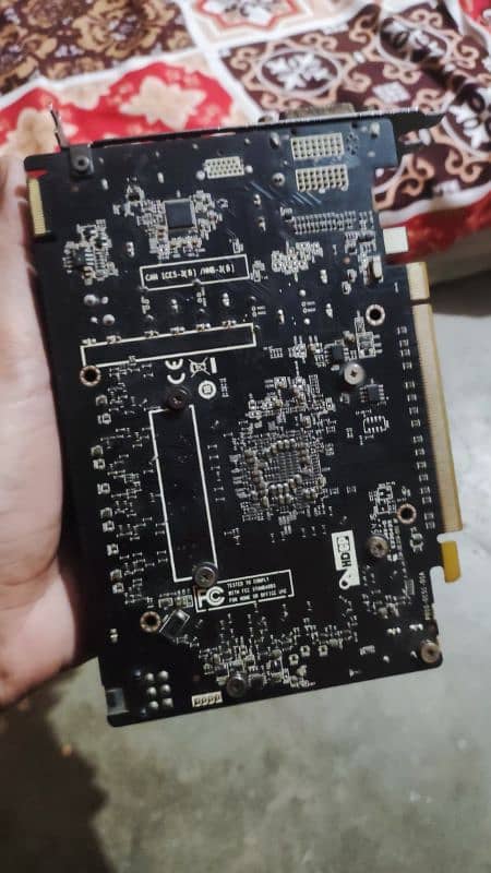 Sellling 2GB GDDR5 3