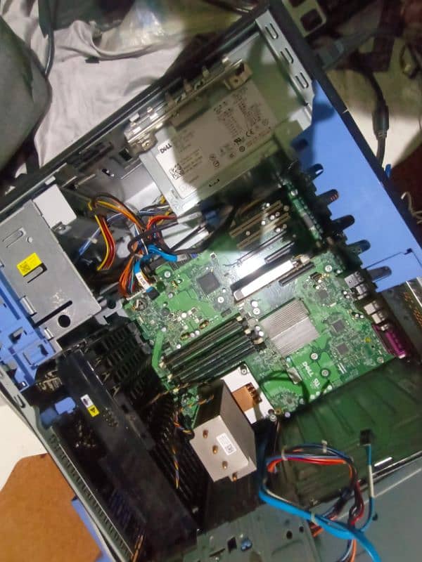 dell t3500 workstation and gaming urgent sale whatsapp 03059999480 0