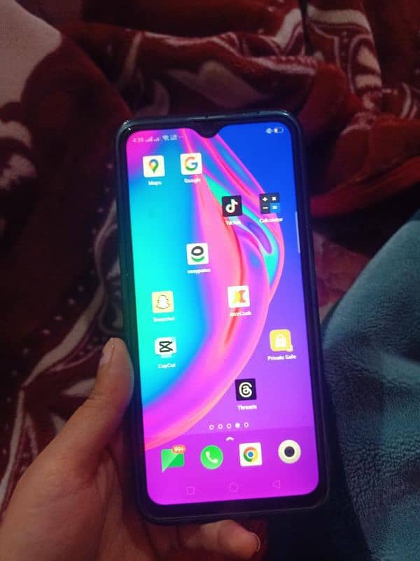 I sell oppo f11 in new condition 1