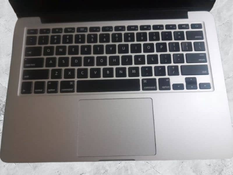 APPLE MAC BOOK PRO 2015 3