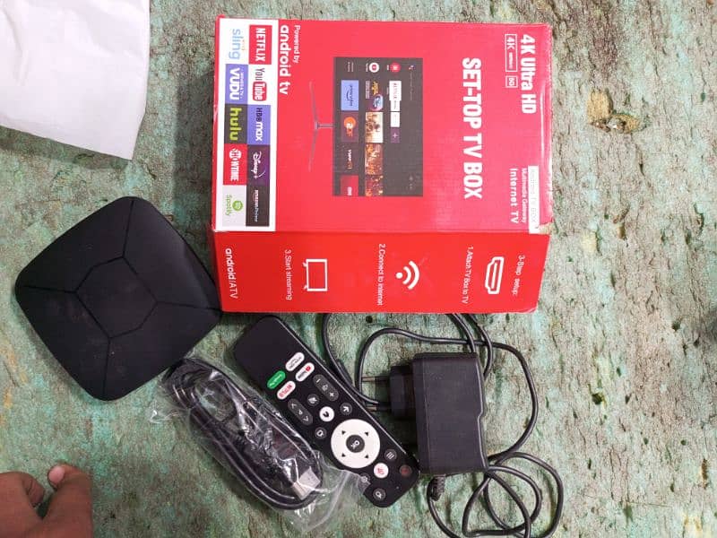 4K ANDROID TV BOX WITH WIRELESS REMOTE CONTROL  3840X2160 RESOLUTION 5