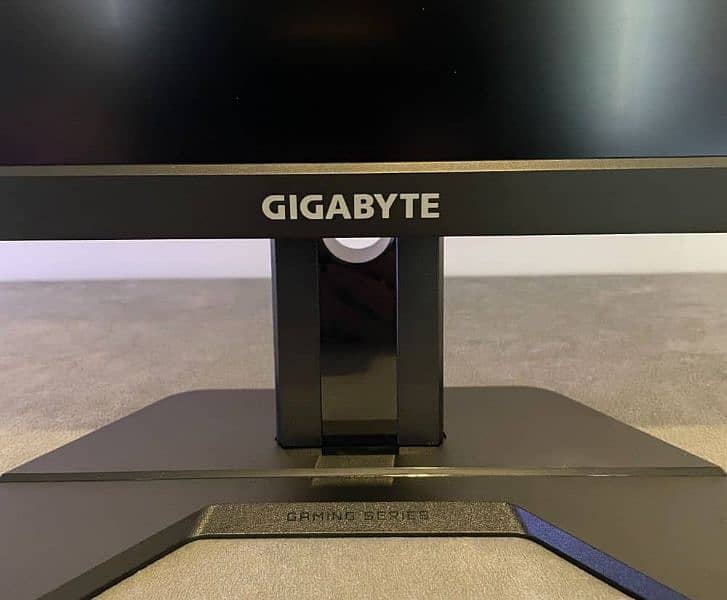 Gigabyte 27″ 165hz Oc  | Complete Box & Cables. 1