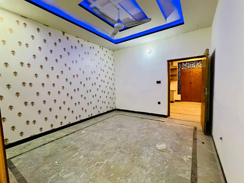 Beautiful and fresh house for sale in islamabad 8