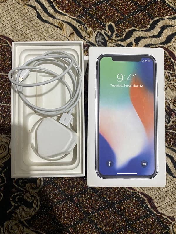 i phone x with original charger & box 0