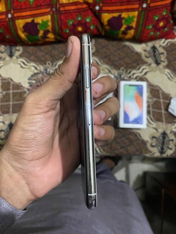 i phone x with original charger & box 5