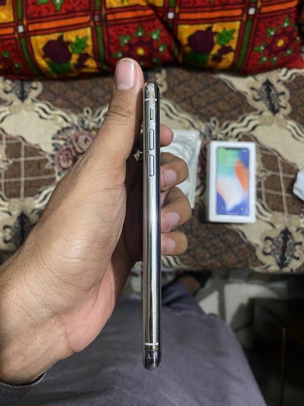 i phone x with original charger & box 6