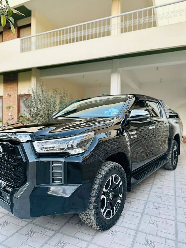 Toyota Hilux 2021 1