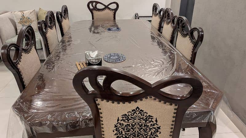 8 Seater Dining table - Pure Sheesham - 7 month used only 1