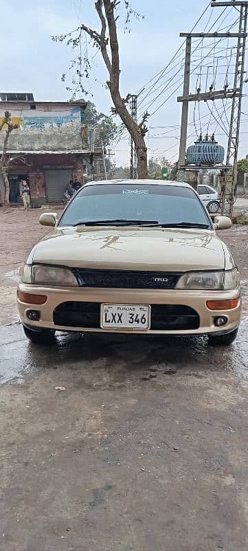 Toyota Corolla XE 2001 0