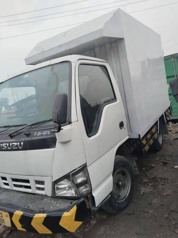 Isuzu NHR 1