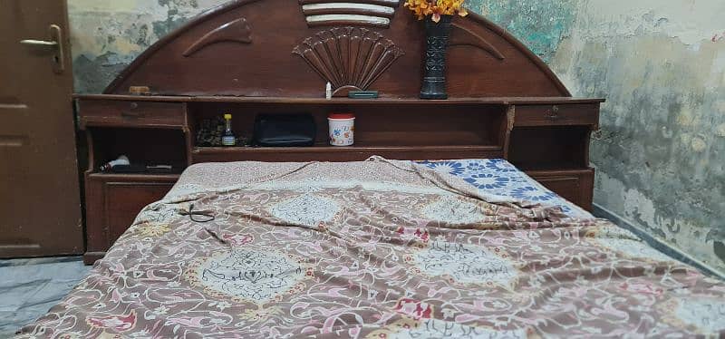 Used bed in good condition for urgent sale 7