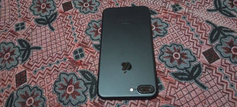 I phone 7 plus. 128 GB. non PTA. condition 10/9. only battery change. 1