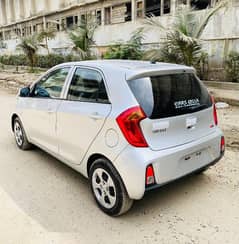 3 KIA Picanto 2023 silver & white automatic both available for sale