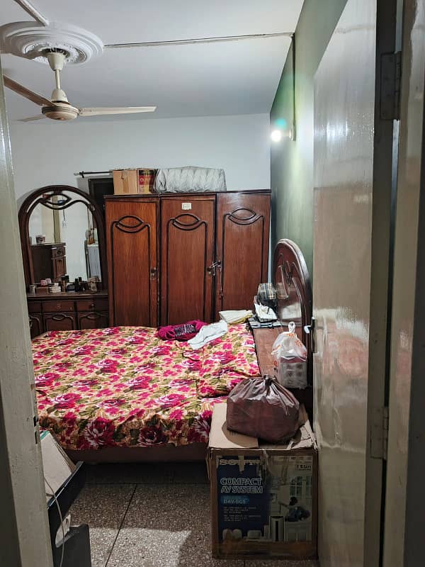 3 FLOOR FLAT FOR SALE IN HAQ BAHOO PLAZA 7