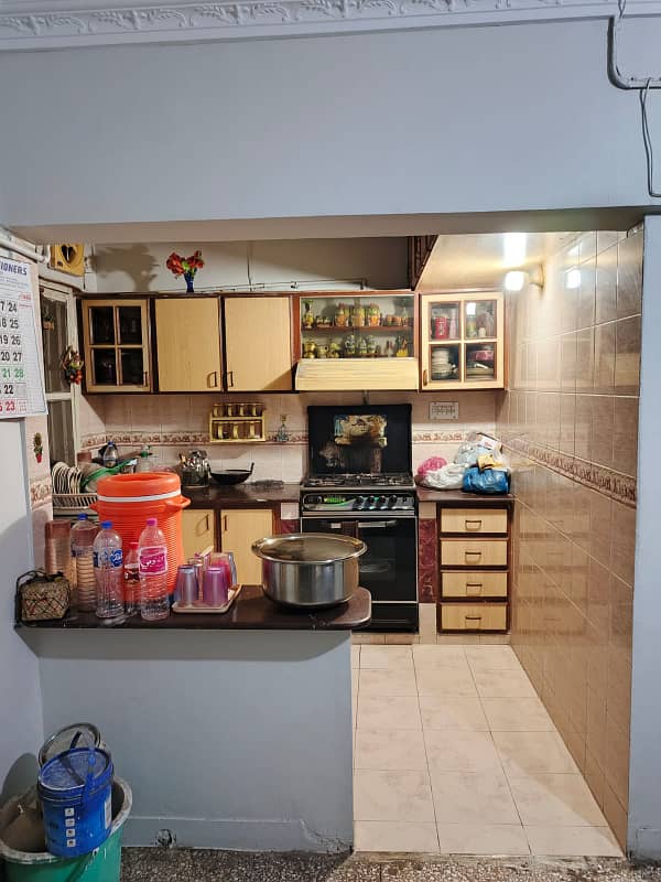 3 FLOOR FLAT FOR SALE IN HAQ BAHOO PLAZA 12