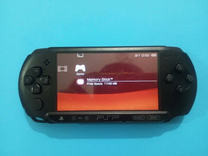 Sony PSP Street E1004 1